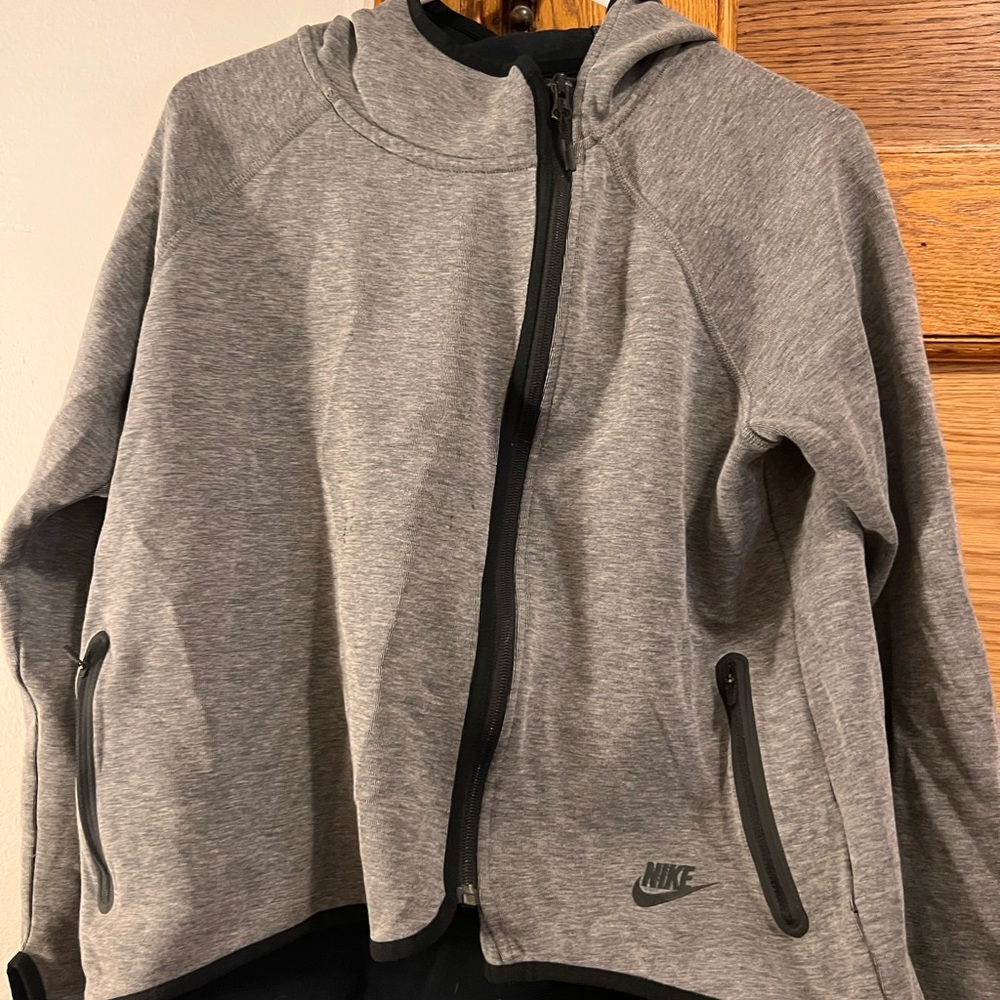 Nike sweatshirt